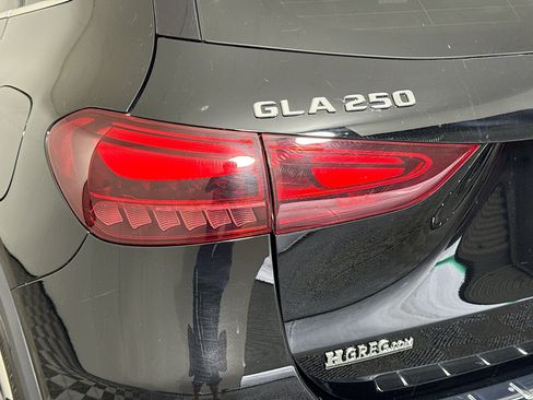 Used 2025 Mercedes-Benz GLA 250 image 36