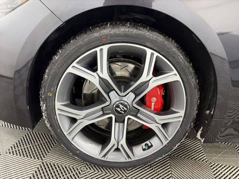 Used 2021 Kia Stinger GT1 image 13