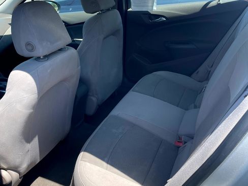 Used 2018 Chevrolet Cruze LS image 6