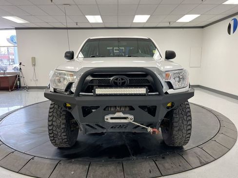Used 2013 Toyota Tacoma 4x4 Double Cab w/ TRD Off-Road Pkg image 3
