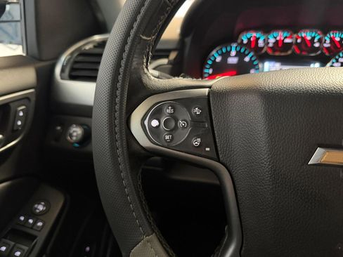Used 2019 Chevrolet Suburban LT w/ Luxury Package image 34