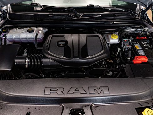 Used 2025 RAM 1500 Big Horn image 33