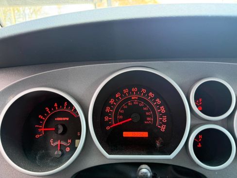 Used 2012 Toyota Tundra Grade 4x4 4dr CrewMax Cab Pick w/ SR5 Pkg image 11