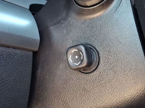 Certified 2019 Toyota Tundra Platinum AWD/4WD image 31