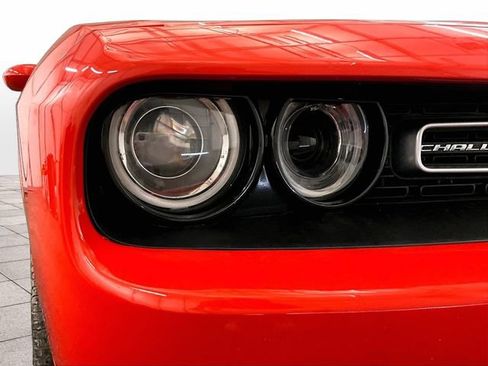 Used 2016 Dodge Challenger SXT RWD image 27