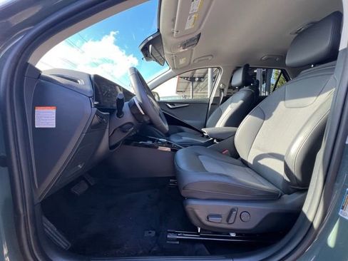 Certified 2023 Kia Niro Wind w/ Wind Preserve Package image 18