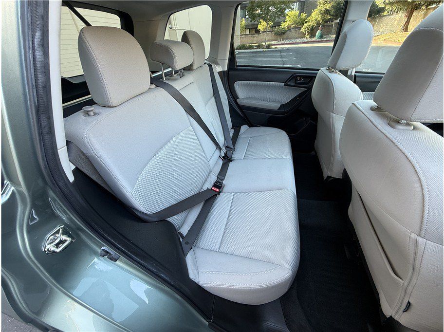 Used 2018 Subaru Forester 2.5i Premium AWD/4WD image 23