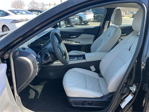 New 2026 Nissan Sentra SL w/ Floor Mat Package FWD image 13
