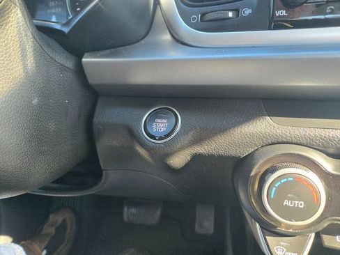 Used 2023 Kia Rio S w/ Technology Package image 16