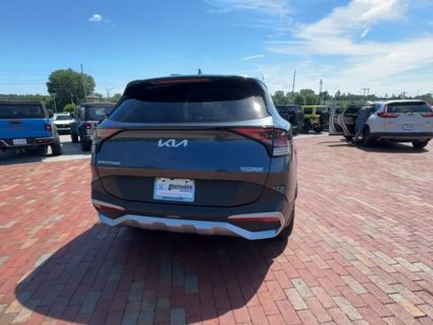 Used 2023 Kia Sportage EX FWD image 2