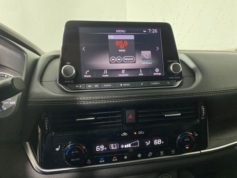 Used 2021 Nissan Rogue SL image 20