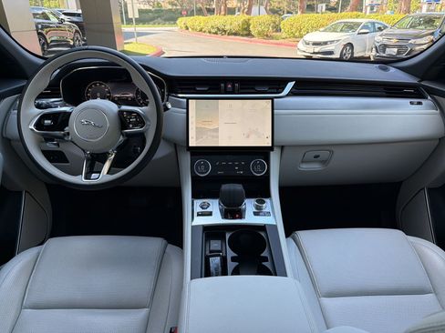 Used 2025 Jaguar F-PACE R-Dynamic S AWD/4WD image 16