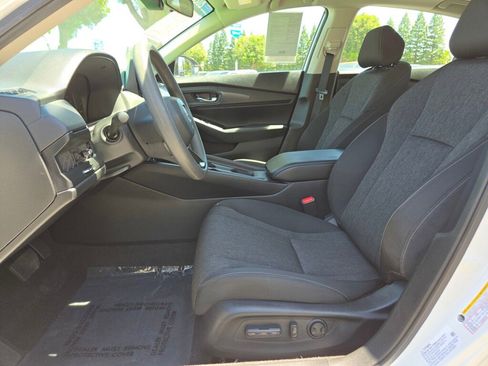 Certified 2025 Honda Accord SE image 14