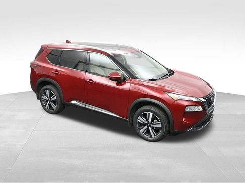 Used 2023 Nissan Rogue SL image 26