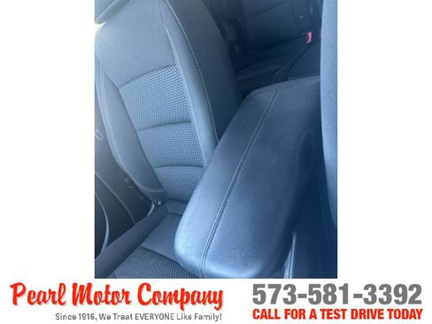 Used 2022 GMC Terrain SLE w/ Driver Convenience Package AWD/4WD image 19