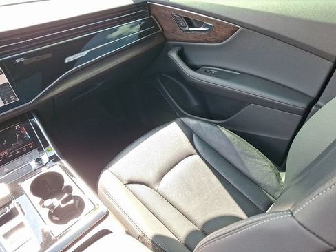 Used 2023 Audi Q8 Premium Plus AWD/4WD image 20