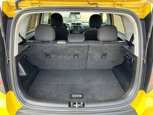 Used 2015 Kia Soul + image 25