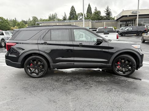Certified 2020 Ford Explorer ST w/ ST Street Pack AWD/4WD image 4