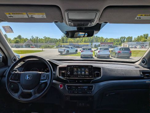 Certified 2025 Honda Ridgeline RTL image 27