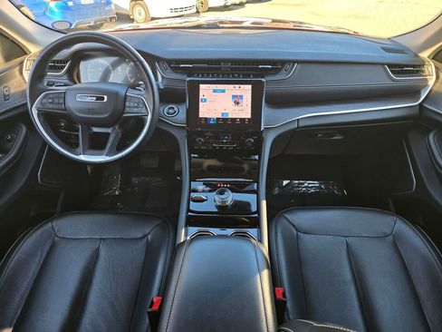Used 2022 Jeep Grand Cherokee Limited w/ Trailer Tow Prep Group (B) AWD/4WD image 8