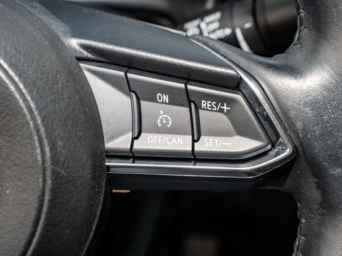 Used 2018 MAZDA MAZDA3 Grand Touring image 34