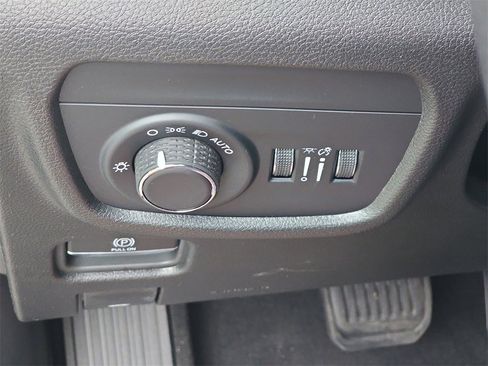 New 2025 Jeep Grand Cherokee Laredo w/ Luxury Tech Group I image 26