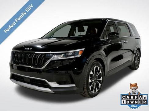 Used 2023 Kia Carnival EX image 1