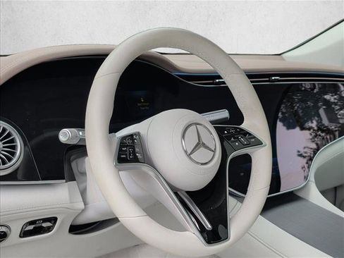 Certified 2023 Mercedes-Benz EQS 580 4MATIC SUV image 9