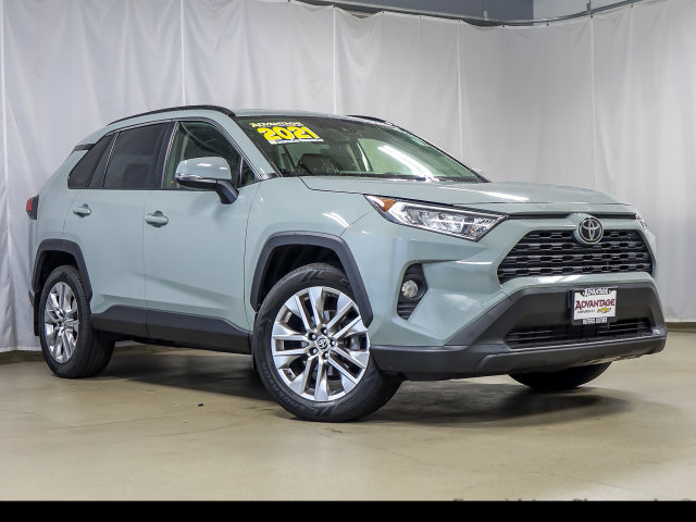Used 2021 Toyota RAV4 XLE Premium AWD/4WD image 2