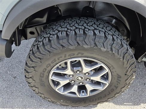 Used 2024 Ford Bronco Badlands image 18