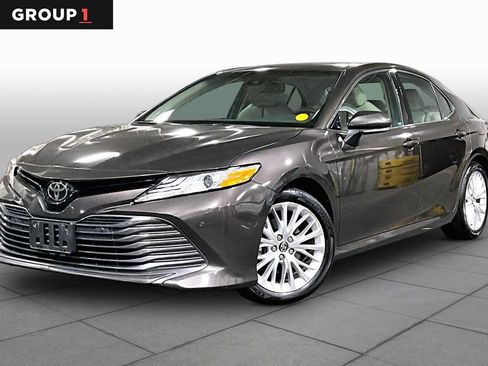 Certified 2018 Toyota Camry XLE w/ Audio Package FWD image 1