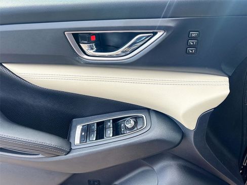 Used 2022 Subaru Ascent Limited image 18