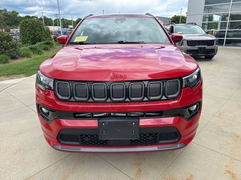 Used 2022 Jeep Compass Limited AWD/4WD image 2