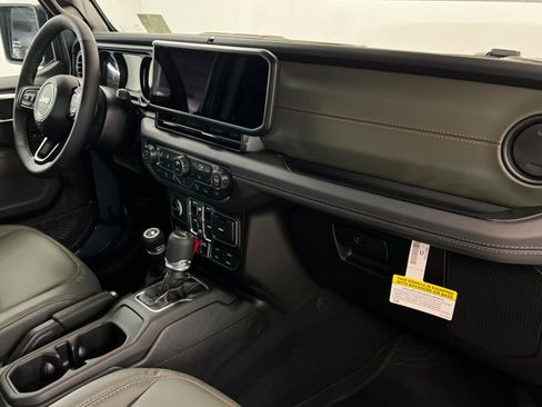 New 2026 Jeep Gladiator Mojave AWD/4WD image 23