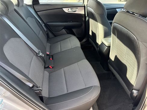Used 2023 Kia Forte LXS w/ LXS Technology Package FWD image 19