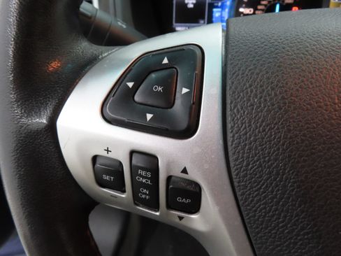 Used 2015 Ford Explorer Limited w/ Equipment Group 302A FWD image 13