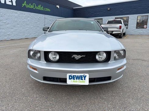 Used 2006 Ford Mustang GT Premium image 8