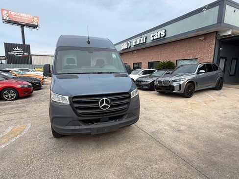 Used 2019 Mercedes-Benz Sprinter 170 image 9