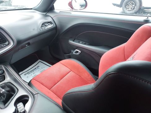 Used 2023 Dodge Challenger R/T Scat Pack image 11