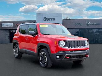 Used 2016 Jeep Renegade Trailhawk AWD/4WD video 1