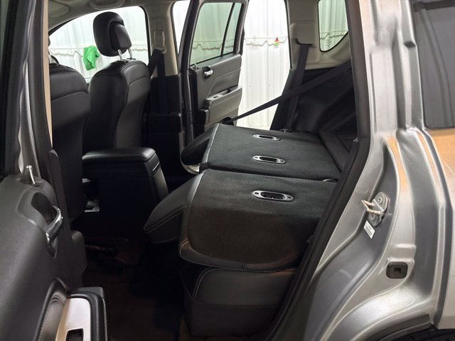 Used 2016 Jeep Compass High Altitude FWD image 15