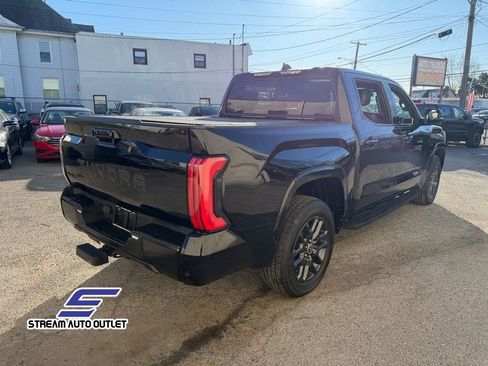 Used 2022 Toyota Tundra Platinum image 11