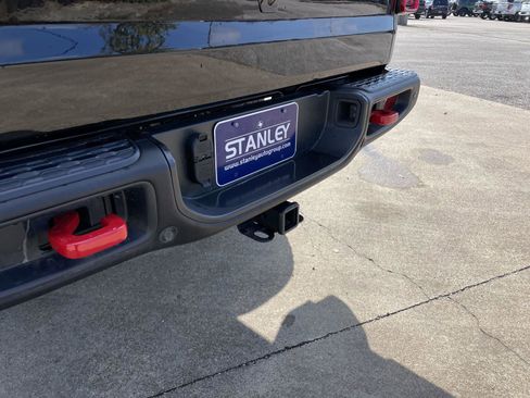 Used 2024 Jeep Gladiator Rubicon image 40