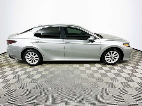 Used 2022 Toyota Camry LE image 8