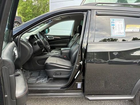 Used 2019 Nissan Pathfinder SV w/ Rock Creek Edition FWD image 11