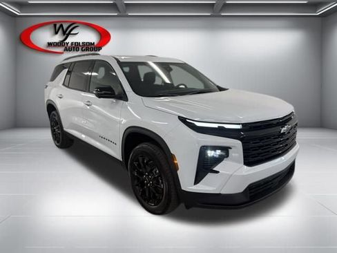 New 2026 Chevrolet Traverse LT image 3