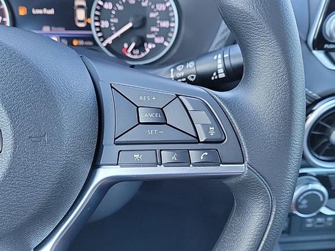 Used 2025 Nissan Sentra SV image 21