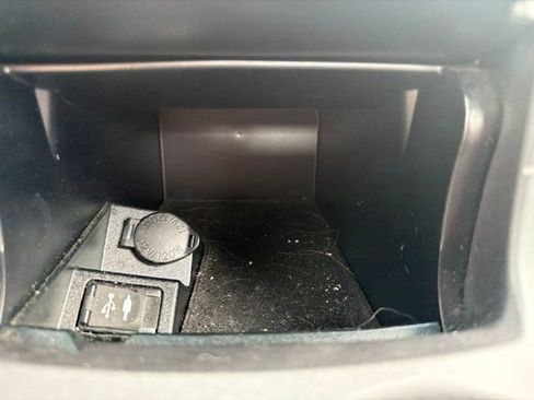 Used 2017 Toyota Camry LE FWD image 24