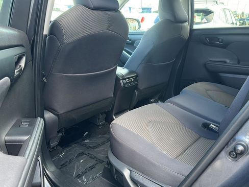 Certified 2024 Toyota Highlander LE image 20