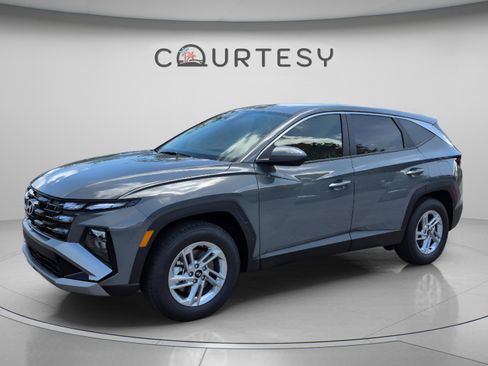 New 2026 Hyundai Tucson SE FWD image 1